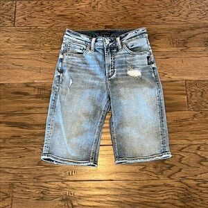 Silver Jeans Avery Bermuda High Rise Shorts Size 25